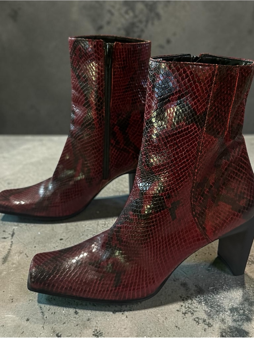 Vintage Nine West Monroe Red & Black Snake Print Ankle Boots 7.5 Square Toe - Picture 4 of 10